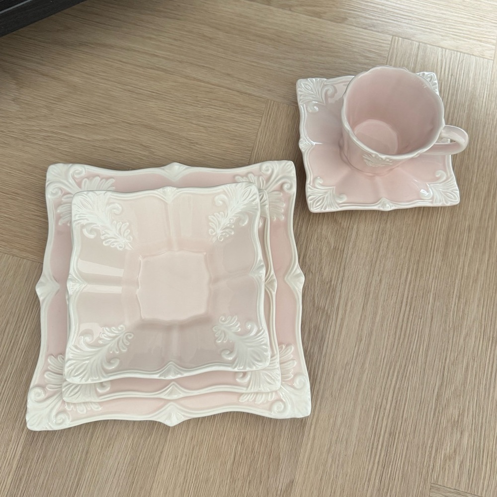 Horchow Pink Square Baroque Dinnerware Service 5 piece set - Picture 3 of 4